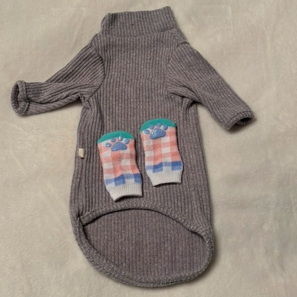 Size XS cat shirt and cat socks - Picture 1 of 3
